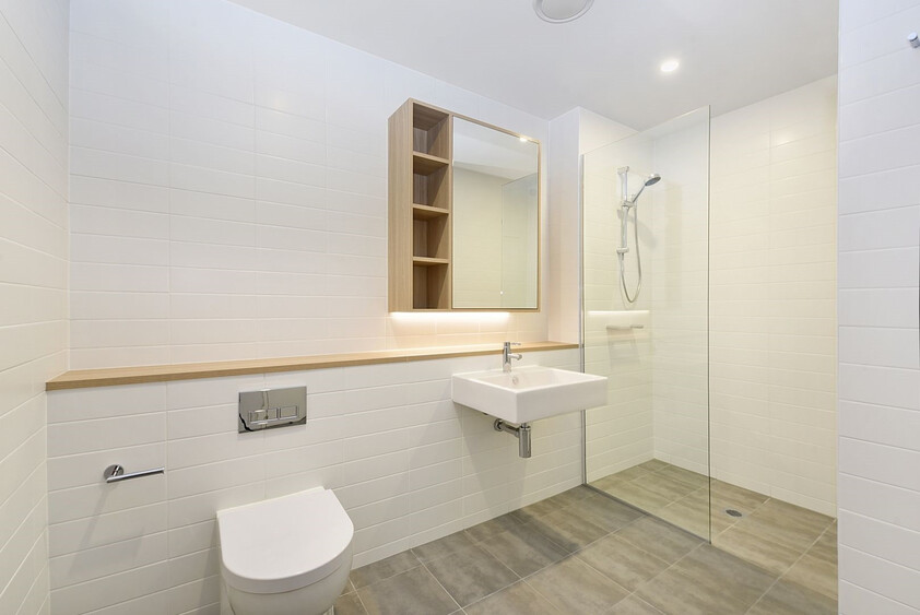 Modern Apartment - Close to everything - Thornton Oval and mountain views