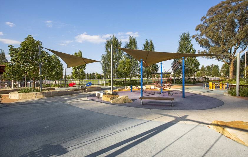 Modern Apartment - Close to everything - Thornton Oval and mountain views
