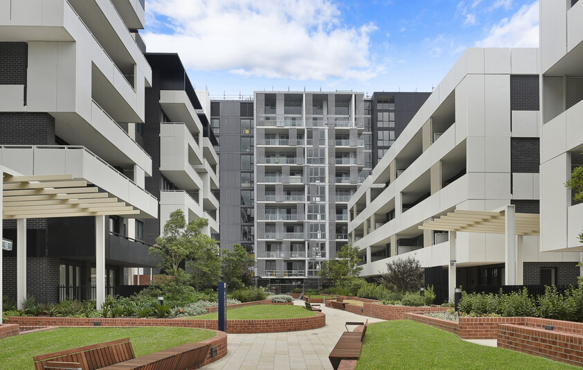 Modern Apartment - Close to everything - Thornton Oval and mountain views