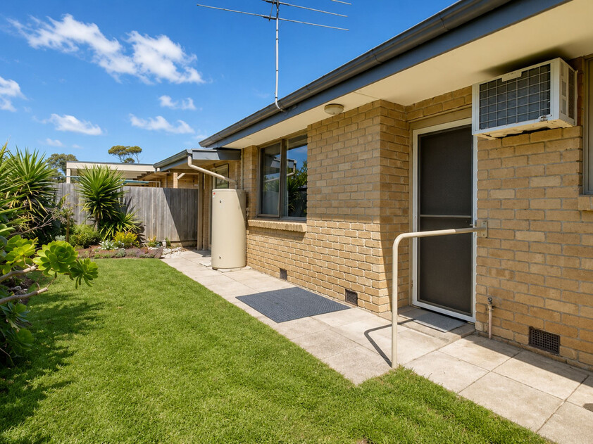 Renovated Coastal Retreat Directly Opposite Rye Beach