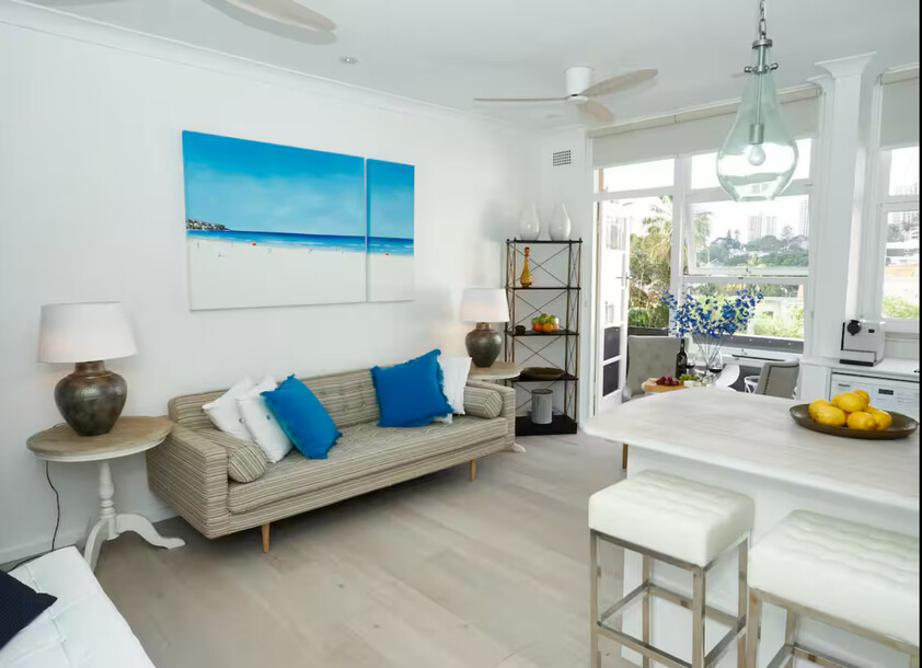 Fully Furnished Darling Point 1BR — Incredible Location, Everything Included