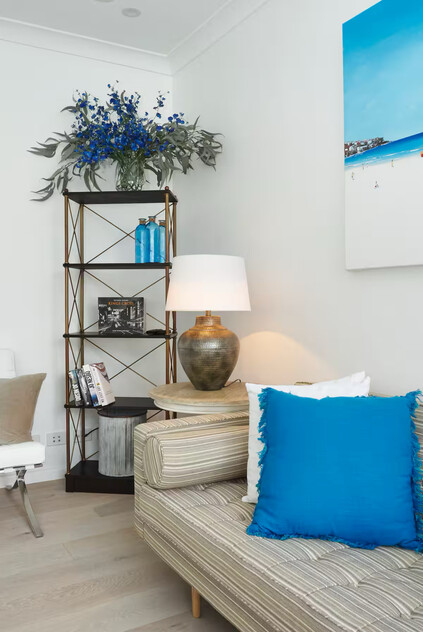 Fully Furnished Darling Point 1BR — Incredible Location, Everything Included