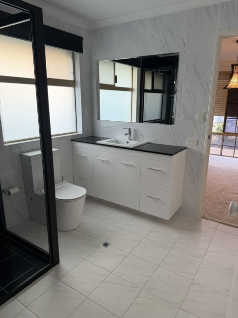 Clarkson. 3 x 1 with additional toilet. Pets considered.