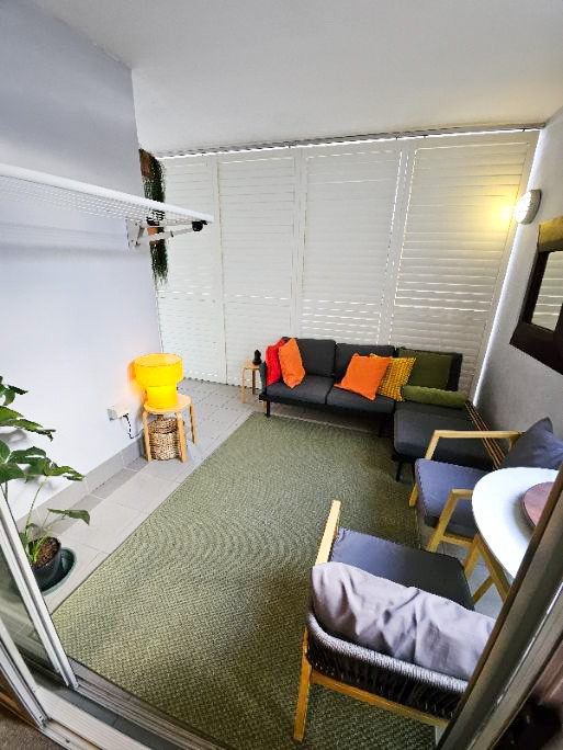 80 m2 Genuine CITY GLIMPSES 1 Bed 1 Bath 1 Car Sale by Owner (NO AGENTS PLEASE)