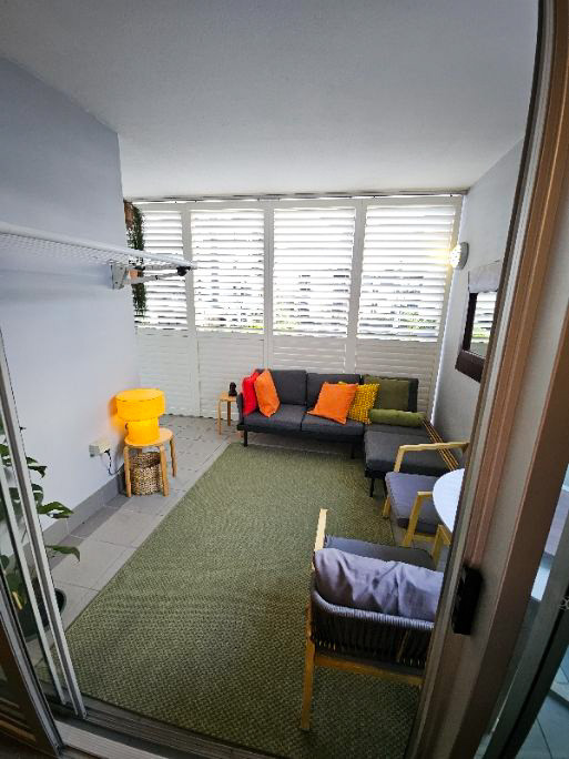 80 m2 Genuine CITY GLIMPSES 1 Bed 1 Bath 1 Car Sale by Owner (NO AGENTS PLEASE)