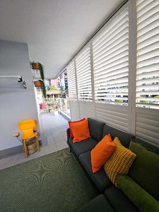 80 m2 Genuine CITY GLIMPSES 1 Bed 1 Bath 1 Car Sale by Owner (NO AGENTS PLEASE)