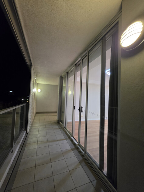 80 m2 Genuine CITY GLIMPSES 1 Bed 1 Bath 1 Car Sale by Owner (NO AGENTS PLEASE)