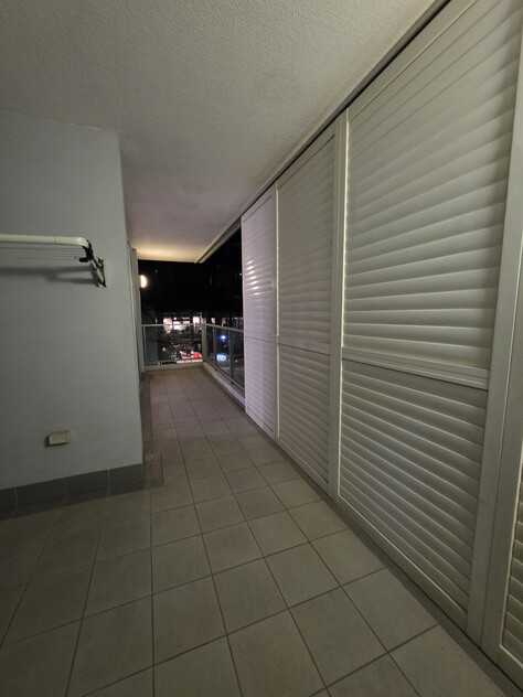 80 m2 Genuine CITY GLIMPSES 1 Bed 1 Bath 1 Car Sale by Owner (NO AGENTS PLEASE)