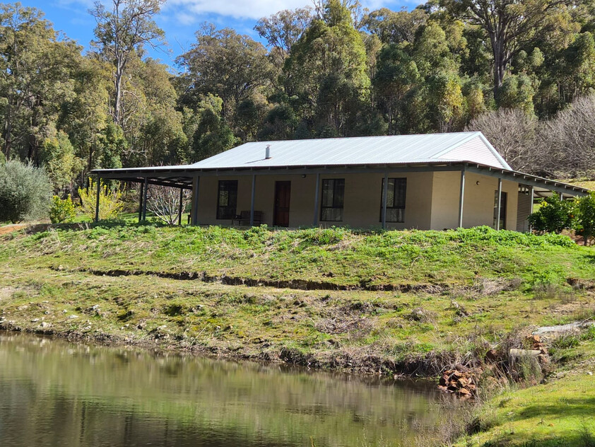 Tree change and serenity in Dwellingup