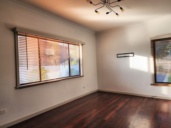 Character, Space & Convenience - 809m² in a Quiet Cul-de-Sac