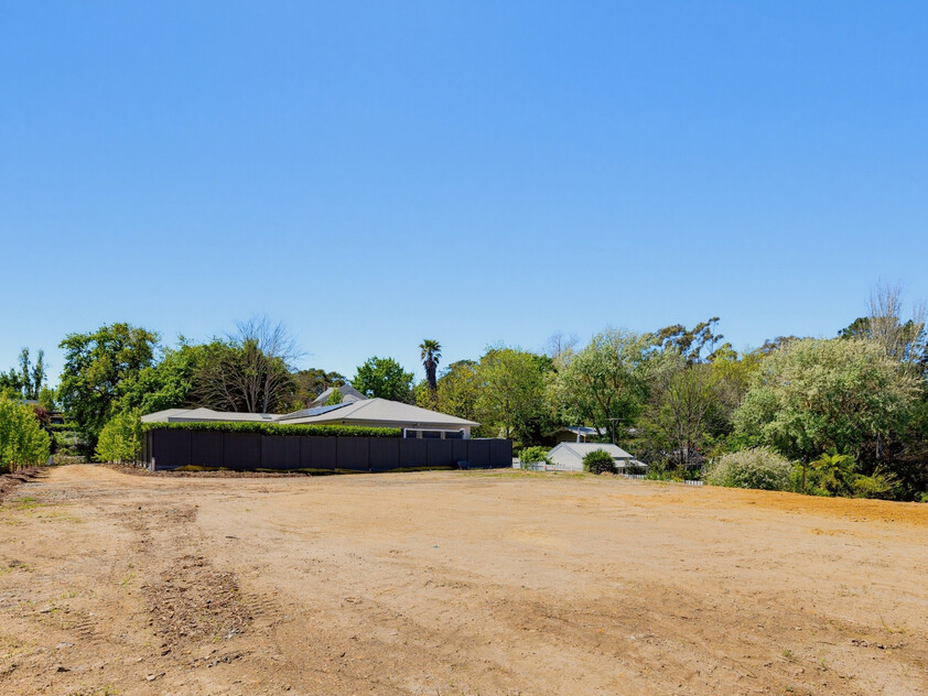 Exceptional 1,102m² Allotment in the Heart of Stirling - Build Your Dream Home