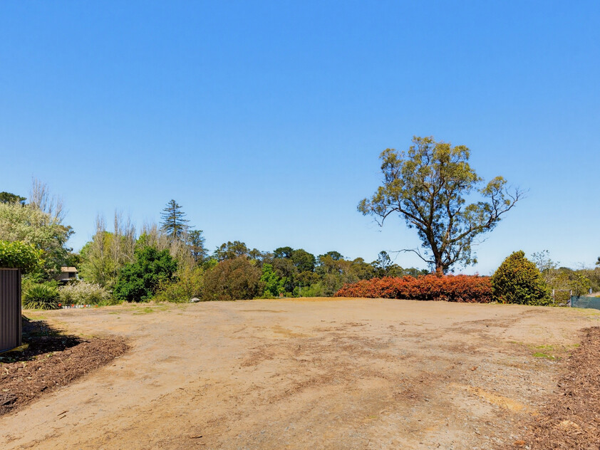 Exceptional 1,102m² Allotment in the Heart of Stirling - Build Your Dream Home