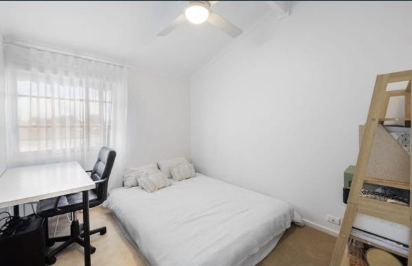 Stylish 3-Bedroom Townhouse in a Quiet & Convenient Setting