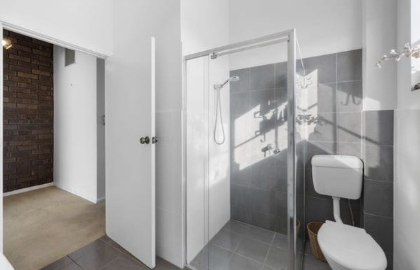 Stylish 3-Bedroom Townhouse in a Quiet & Convenient Setting