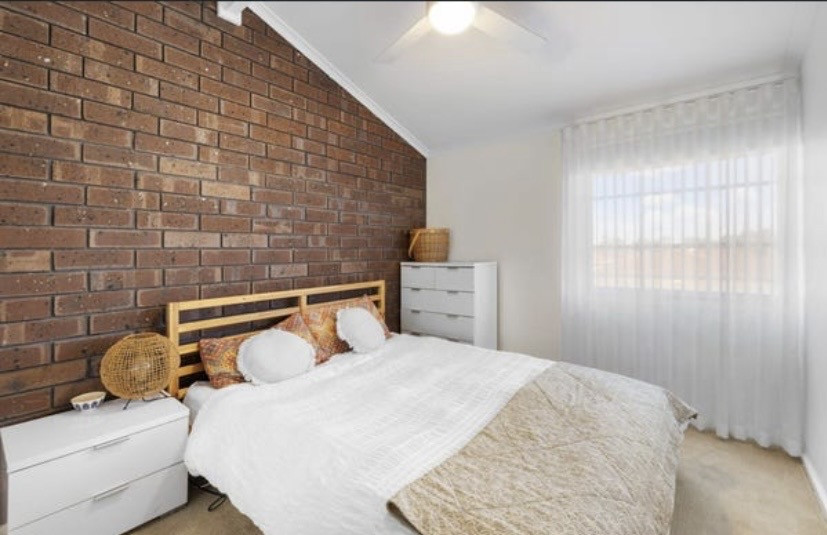 Stylish 3-Bedroom Townhouse in a Quiet & Convenient Setting