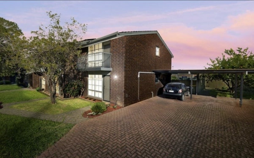 Stylish 3-Bedroom Townhouse in a Quiet & Convenient Setting