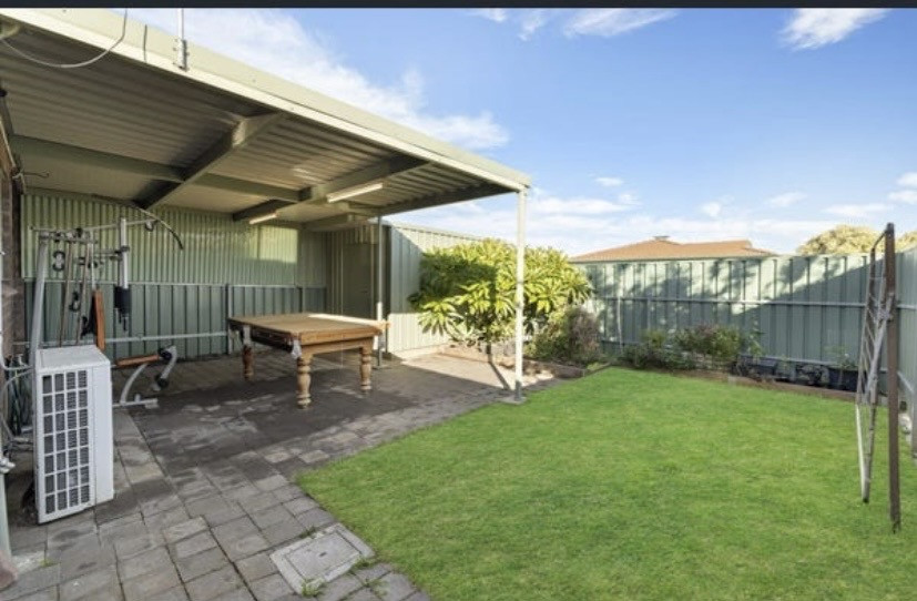 Stylish 3-Bedroom Townhouse in a Quiet & Convenient Setting