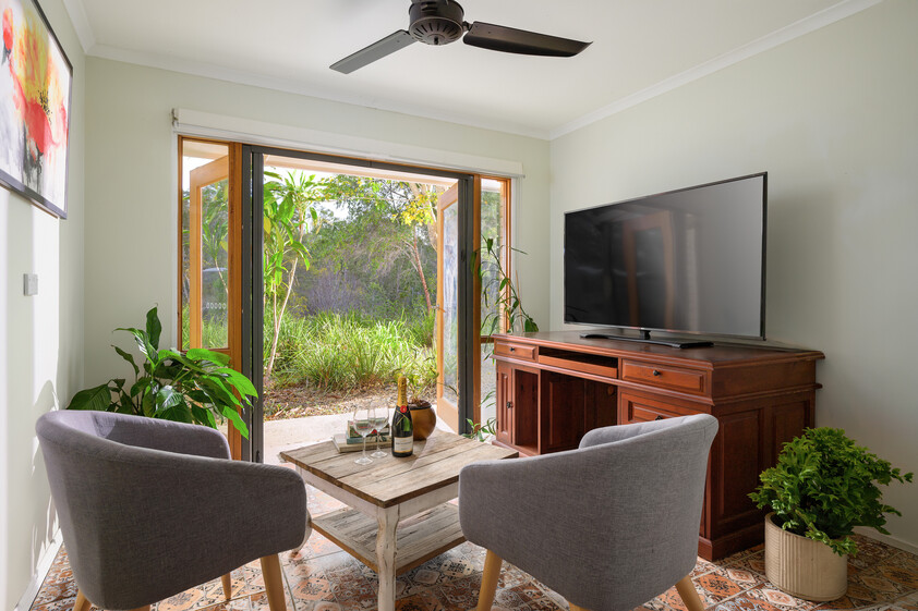 Private 5 acre Lifestyle Property with Pool, Shed & Excellent Infrastructure
