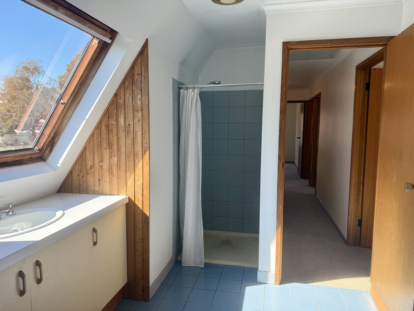 Architecturally Designed Chalet Style Home on Approx. 1,300m²