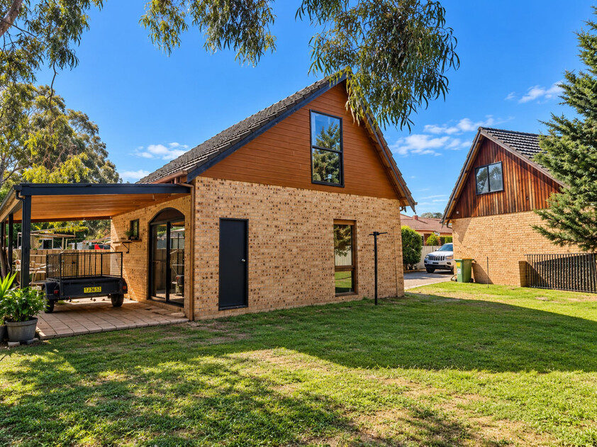 Architecturally Designed Chalet Style Home on Approx. 1,300m²