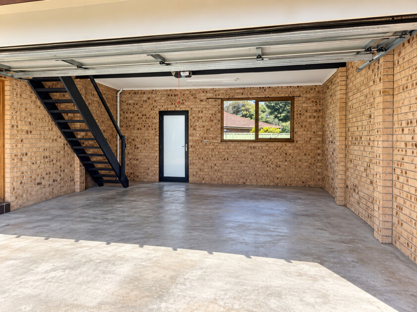 Architecturally Designed Chalet Style Home on Approx. 1,300m²