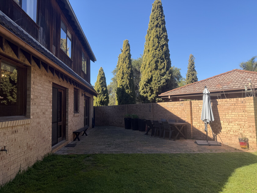 Architecturally Designed Chalet Style Home on Approx. 1,300m²