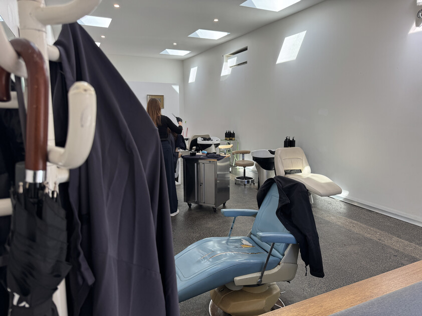 Office/Studio/Showroom with Abundant natural light