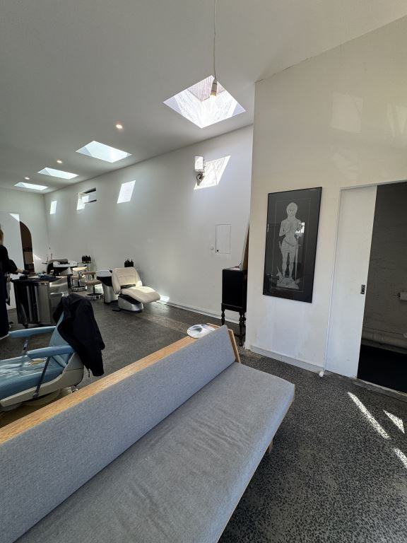 Office/Studio/Showroom with Abundant natural light