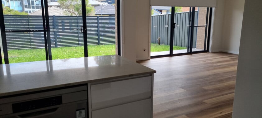 Modern 3 bedroom 3 bathroom townhouse in a popular estate for rent