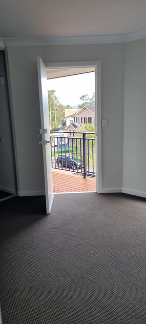 Modern 3 bedroom 3 bathroom townhouse in a popular estate for rent