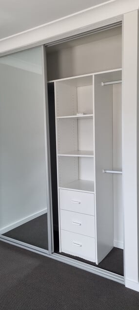 Modern 3 bedroom 3 bathroom townhouse in a popular estate for rent