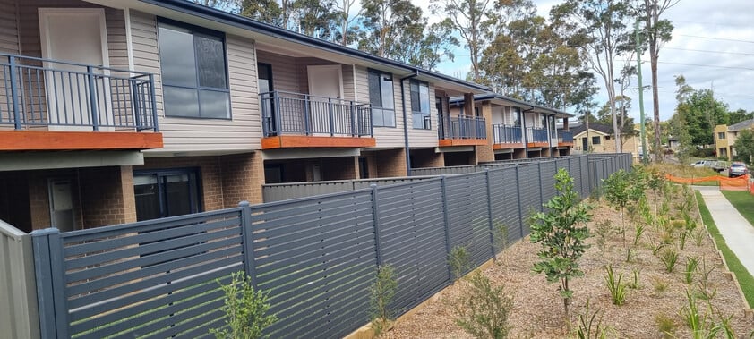 Modern 3 bedroom 3 bathroom townhouse in a popular estate for rent