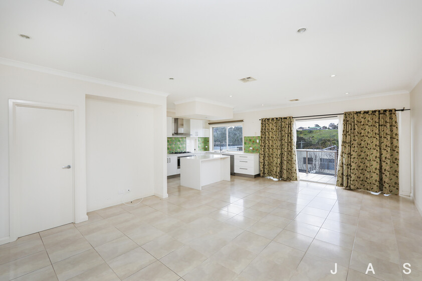 Architect-Designed Home in River Valley Estate
