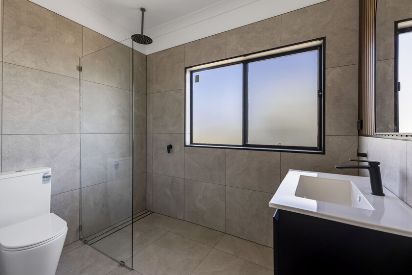 Move-In ready & beautifully renovated