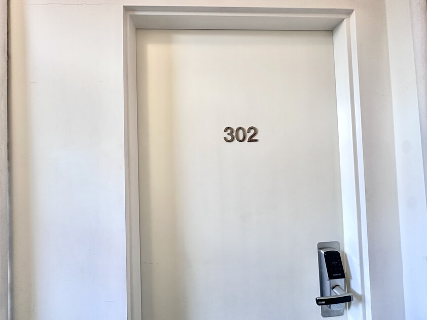 Modern Furnished Studio Units in Potts Point Move In Today!
