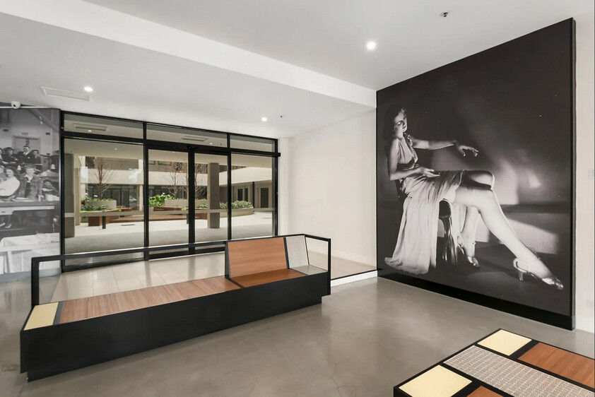 Spacious Warehouse Conversion with spectacular views & North-Facing Light