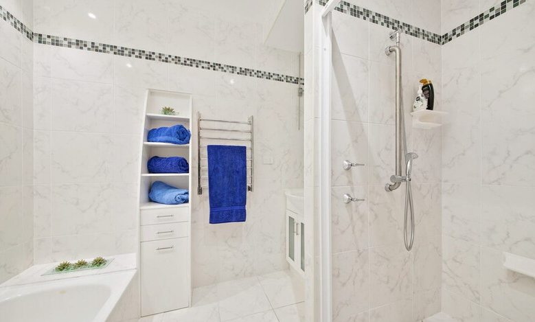 Spacious Family Home with Pool & Entertaining Areas