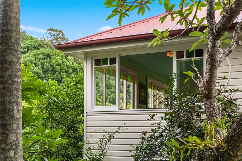 Charming Grand Timber Country House & Lifestyle, Close to Beaches & Town