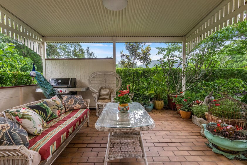 Charming Grand Timber Country House & Lifestyle, Close to Beaches & Town