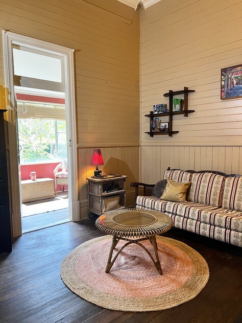 Charming Grand Timber Country House & Lifestyle, Close to Beaches & Town