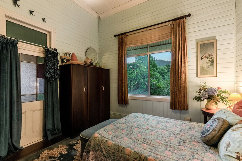 Charming Grand Timber Country House & Lifestyle, Close to Beaches & Town