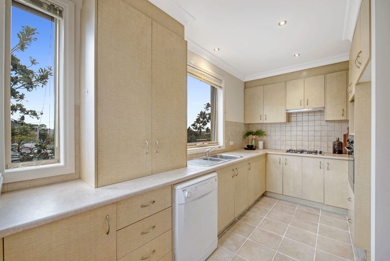Modern 3-Bedroom Unit with Open Living in a Prime Location