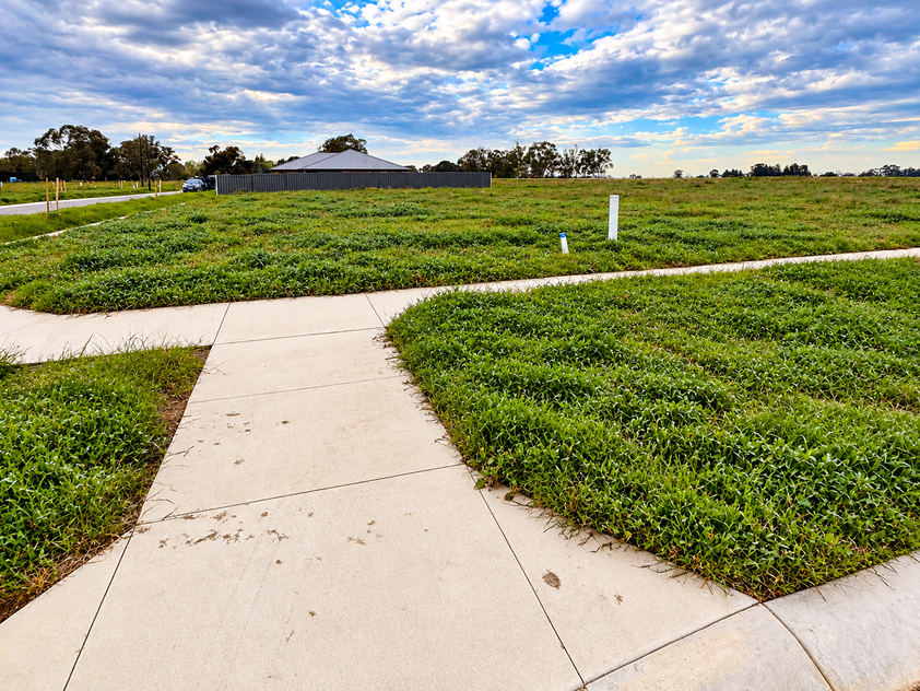 Corner Block with Parkland Lifestyle, 641m² Ready to Build