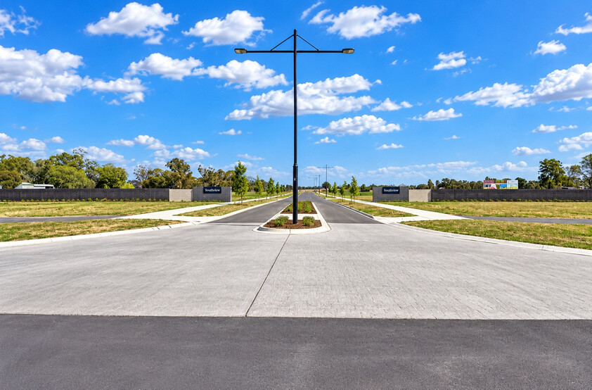 Corner Block with Parkland Lifestyle, 641m² Ready to Build