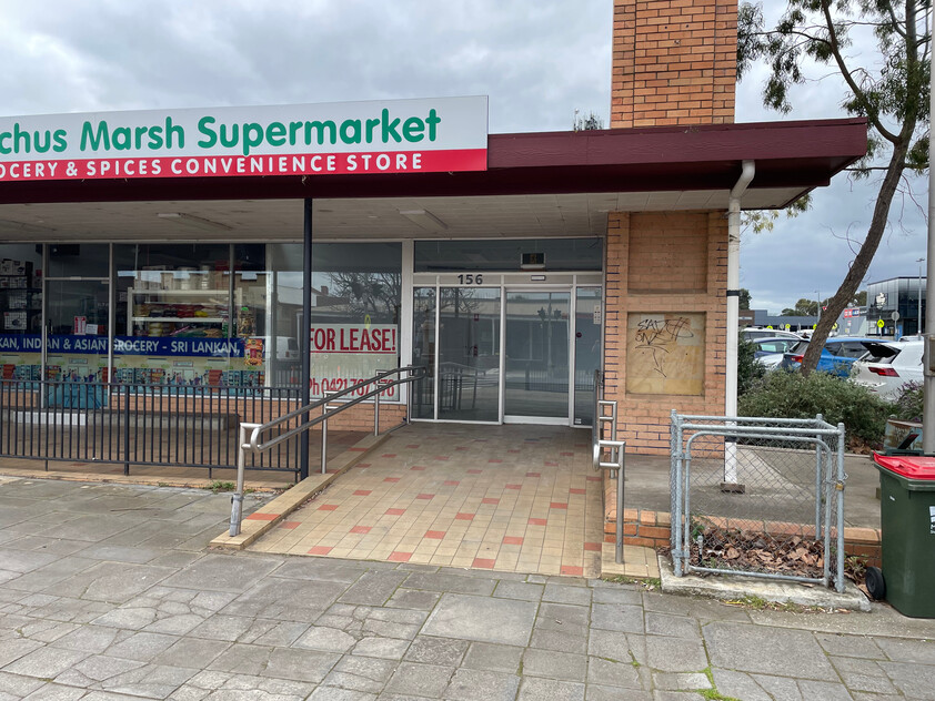 Large space for rent with outdoor area on Main St