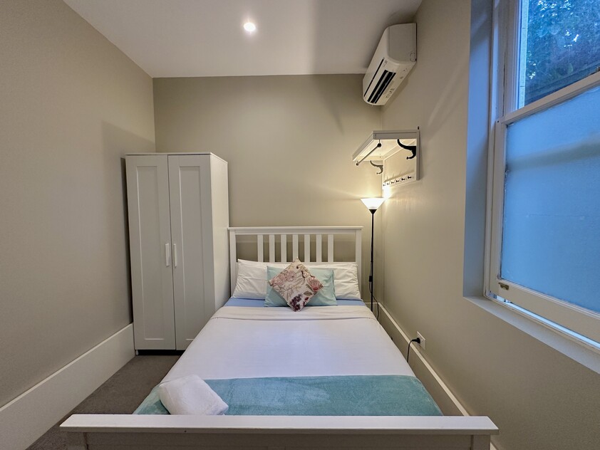 Private Room Walk to North Sydney Station and Greenwood Plaza in 8 Min
