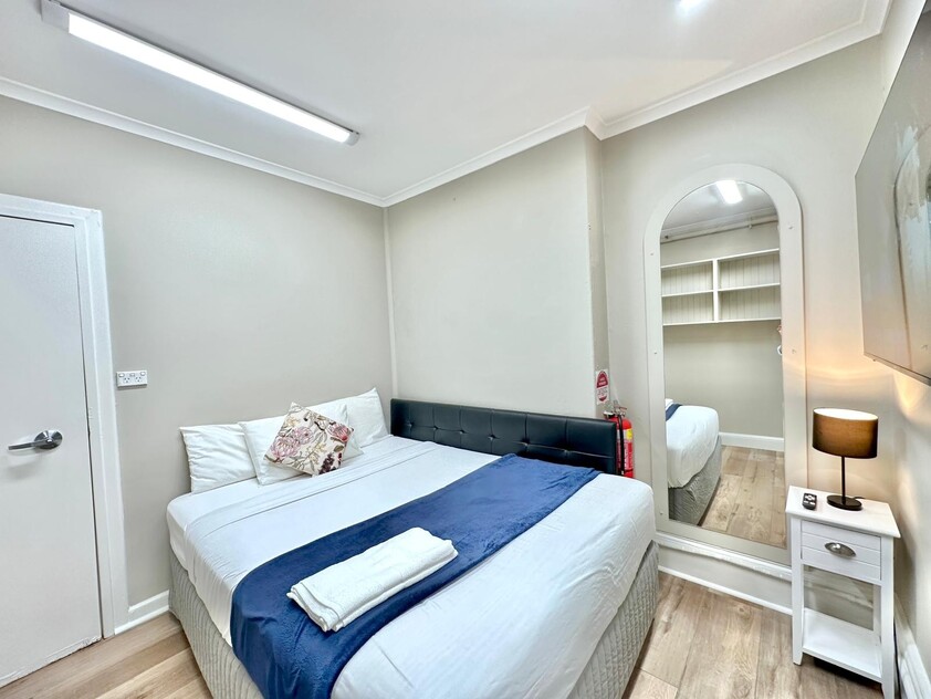 Room for Rent in the Heart of Oxford Street