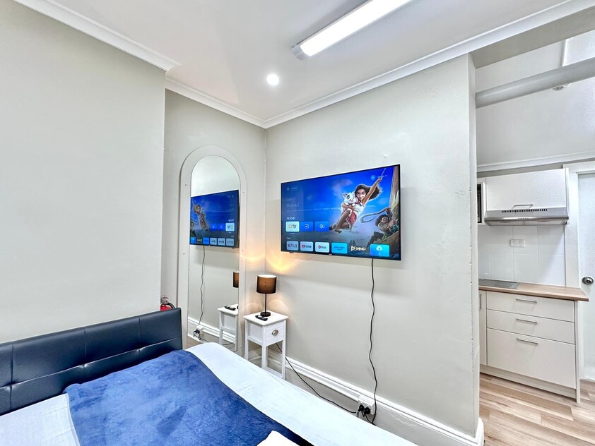 Room for Rent in the Heart of Oxford Street