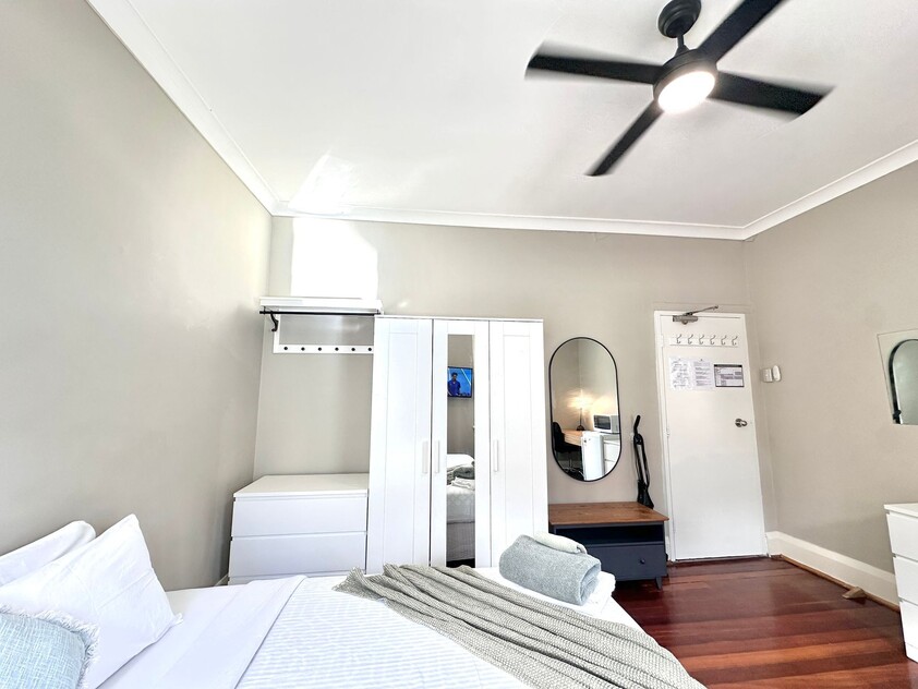 Haymarket - Prime Sydney Location - Cnr George St and Central Station