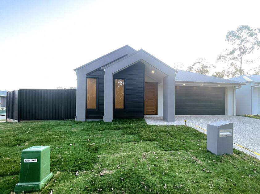 Pallara’s Premier Brand-New Home Privacy, Style & Comfort